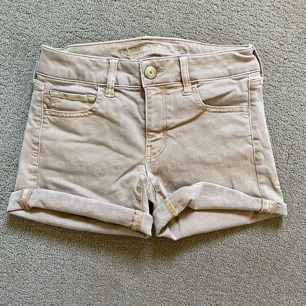 AEO khaki midi short